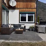 Gipfelruhe-ganzes Mit Sauna, Garten & Spielzimmer- Villa