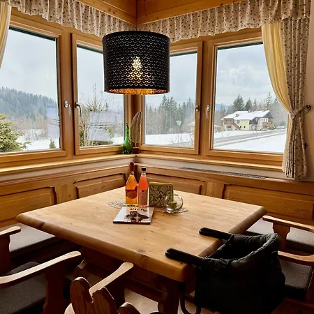 Gipfelruhe-ganzes Mit Sauna, Garten & Spielzimmer- Villa *