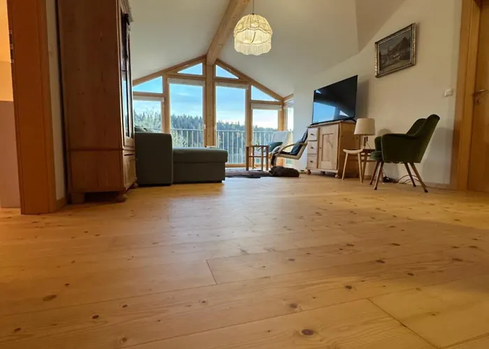 Gipfelruhe-ganzes Mit Sauna, Garten & Spielzimmer- Villa